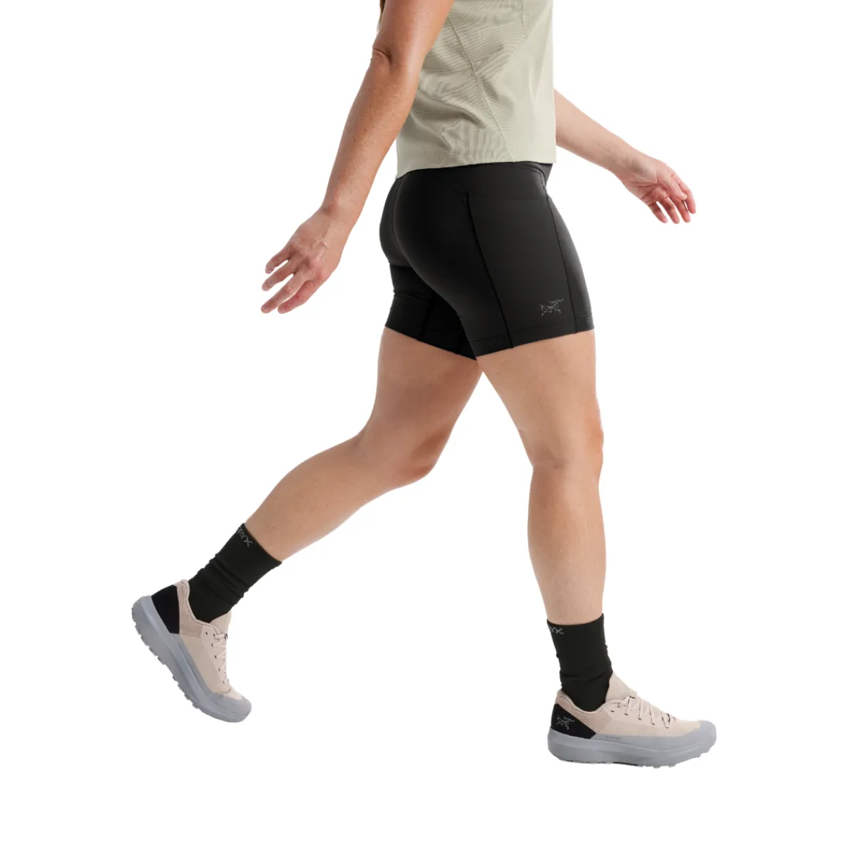 Arc'teryx Essent HighRise Utility Short 6", dame (Black)-ARCTERYX Outlet