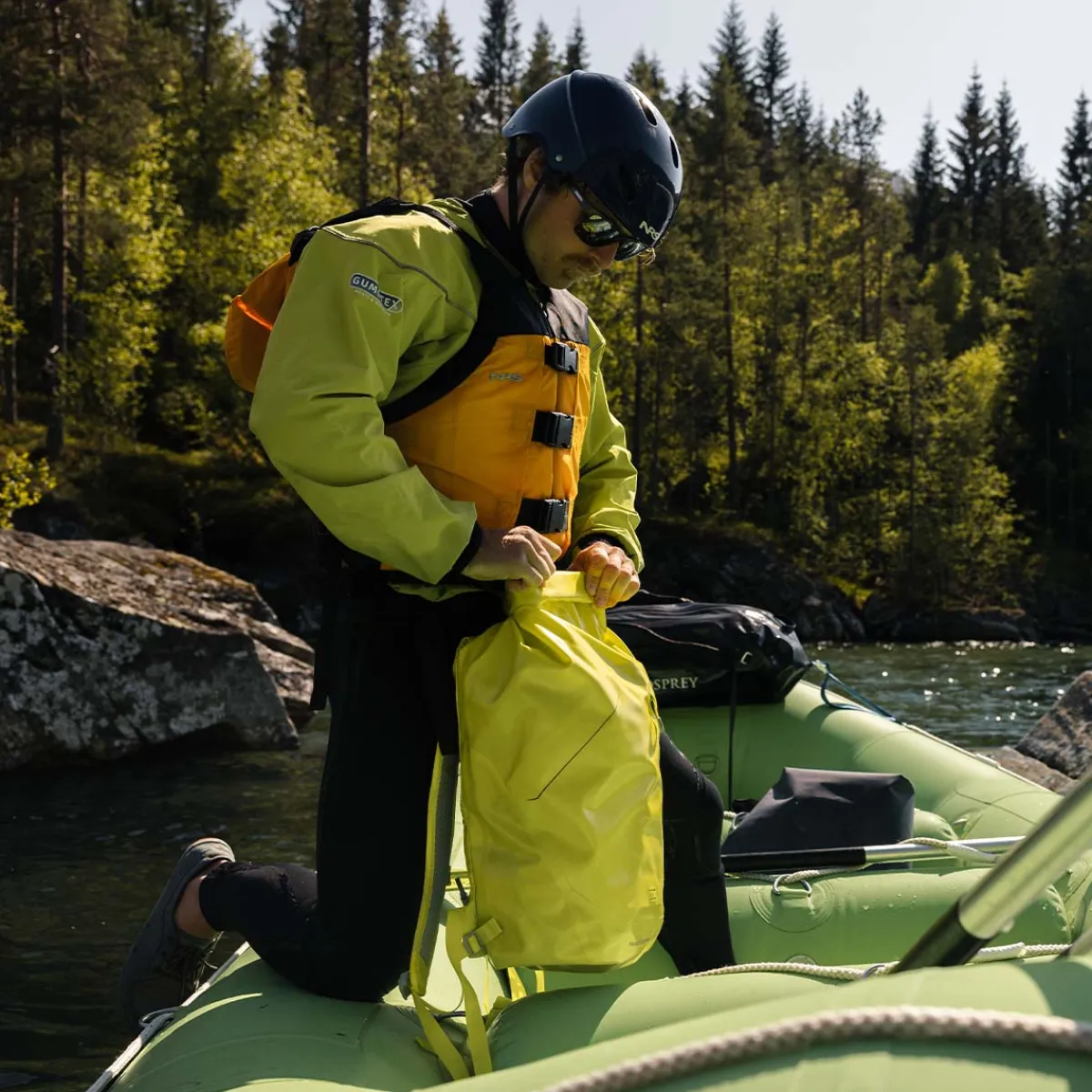 Transporter Waterproof 25 L rygsæk (Lemongrass Yellow)-OSPREY New