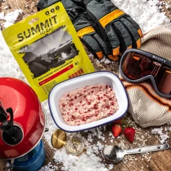 Rice Pudding with Strawberry / Risengrød med jordbær-SUMMIT TO EAT Best