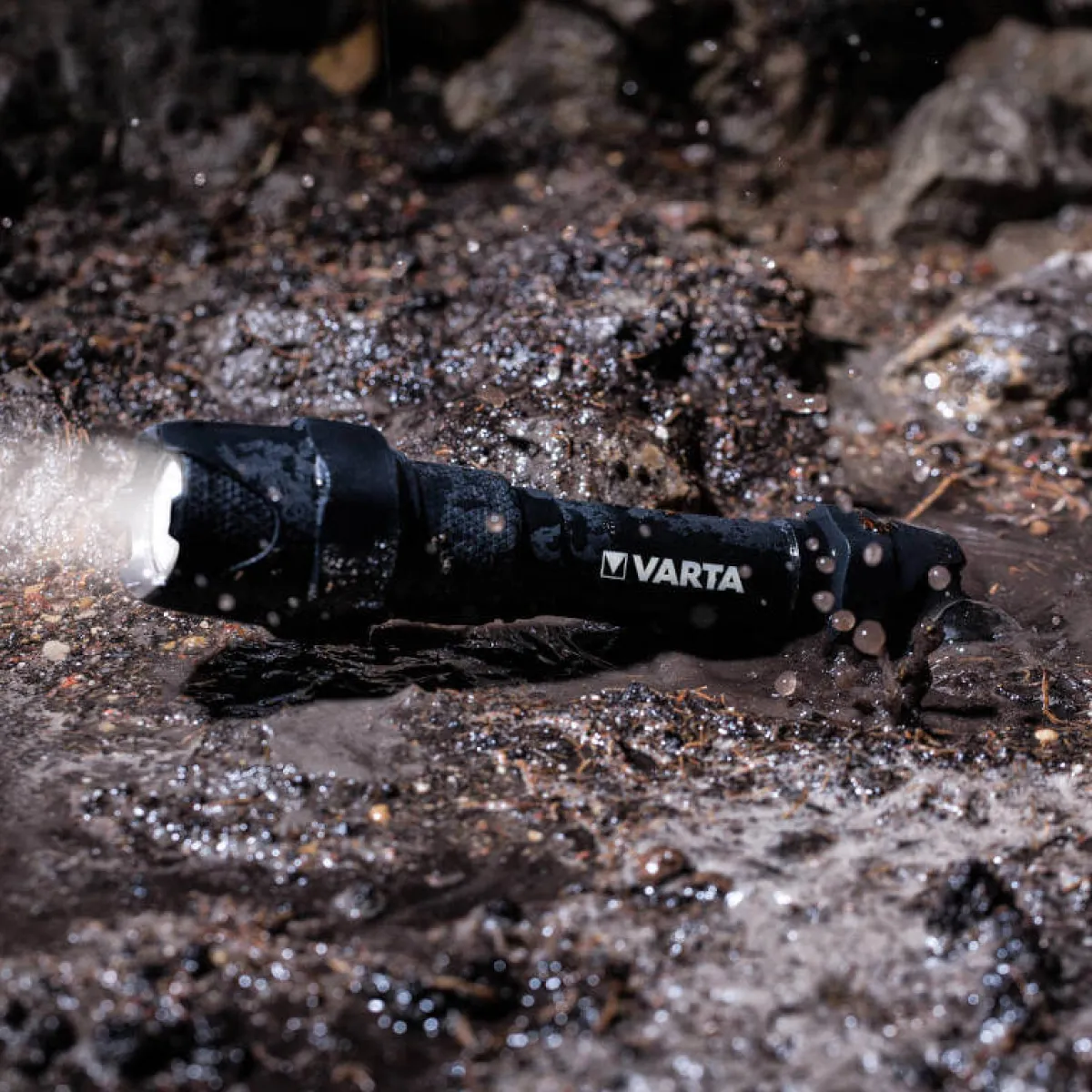 LED Indestructible F20 PRO 2AA-VARTA Sale