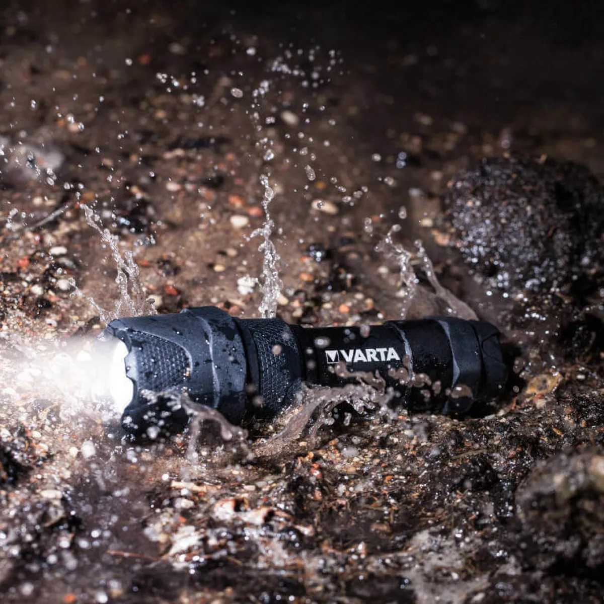 LED Indestructible F10 PRO 3AAA-VARTA Best
